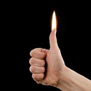Fiamma sul pollice Thumb Tip Flame