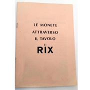 Le monete attraverso il tavolo di RIX
